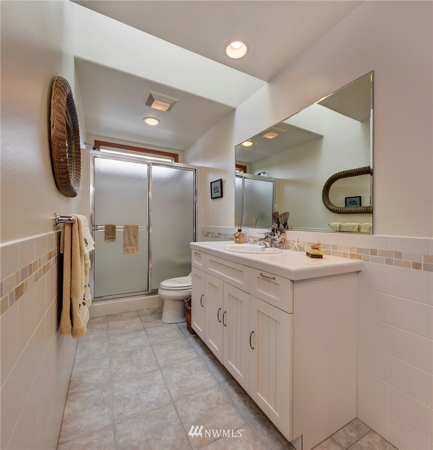 37603 Olympic View Road Northeast Hansville, WA 98340 - Photo 11 of 25 Gallery Image 11