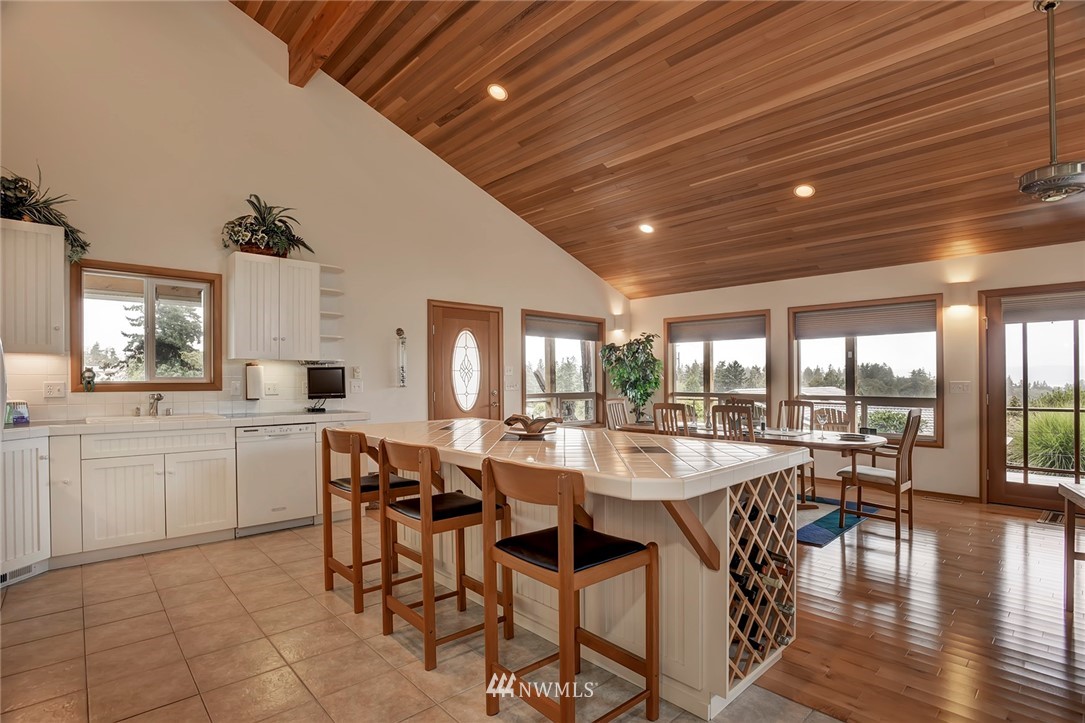 37603 Olympic View Road Northeast Hansville, WA 98340 - Photo 6 of 25 Gallery Image 6