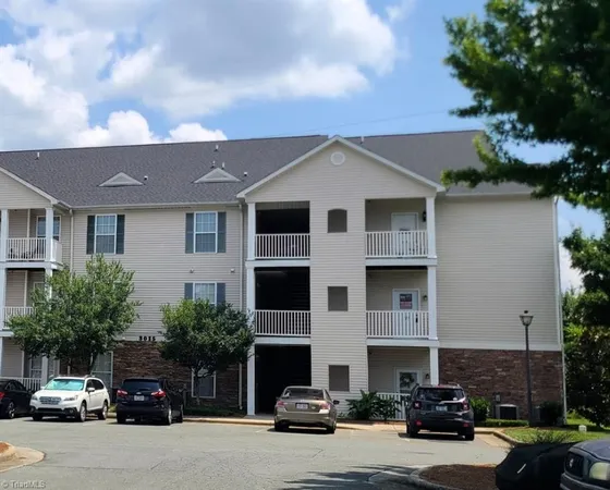 $165,000 | 3015 Winston Drive, Unit 111, Burlington, NC 27215