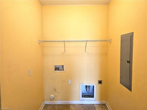 $165,000 | 3015 Winston Drive, Unit 111, Burlington, NC 27215