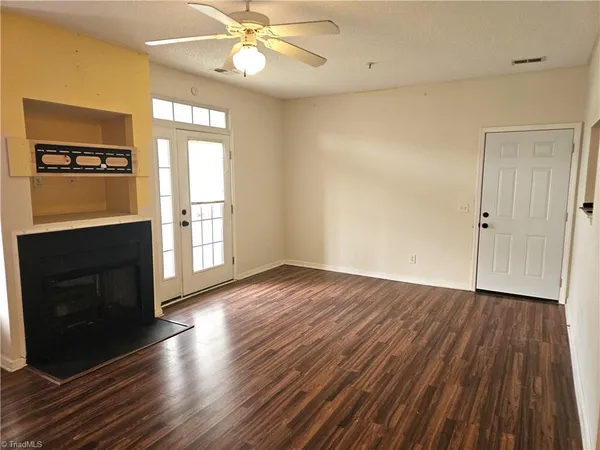 $165,000 | 3015 Winston Drive, Unit 111, Burlington, NC 27215