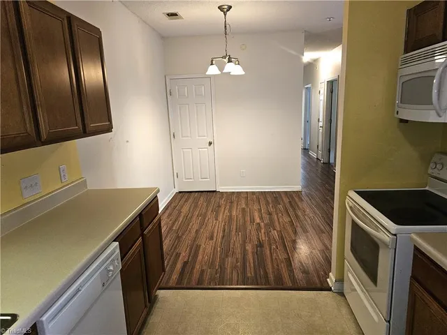 $169,000 | 3015 Winston Drive, Unit 111, Burlington, NC 27215