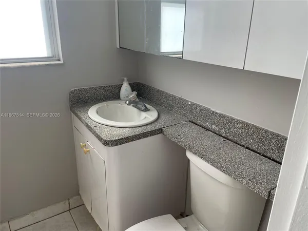 $2,200 | 8043 Lagos De Campo Boulevard, Unit F3, Tamarac, FL 33321