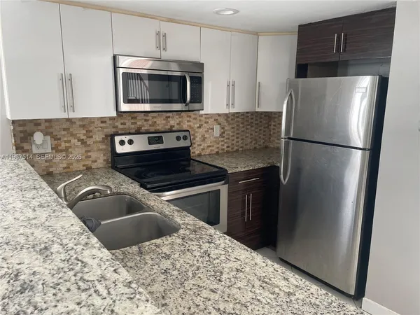$2,200 | 8043 Lagos De Campo Boulevard, Unit F3, Tamarac, FL 33321
