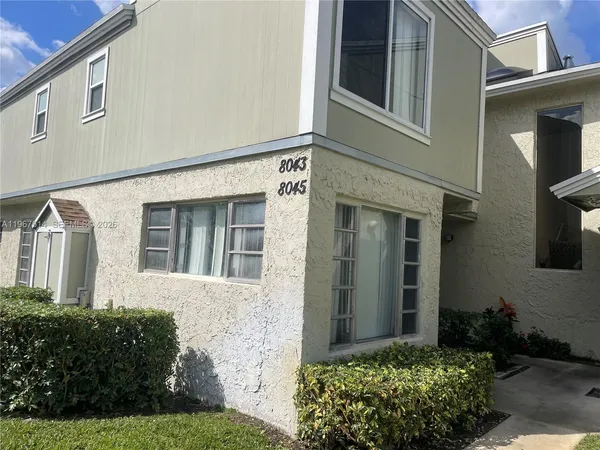 $2,200 | 8043 Lagos De Campo Boulevard, Unit F3, Tamarac, FL 33321