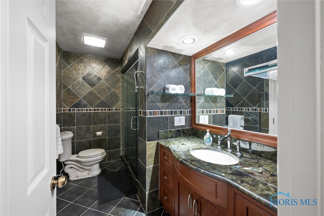 7025 Pilliod Road Maumee, OH 43537 - Photo 17 of 30 Gallery Image 17