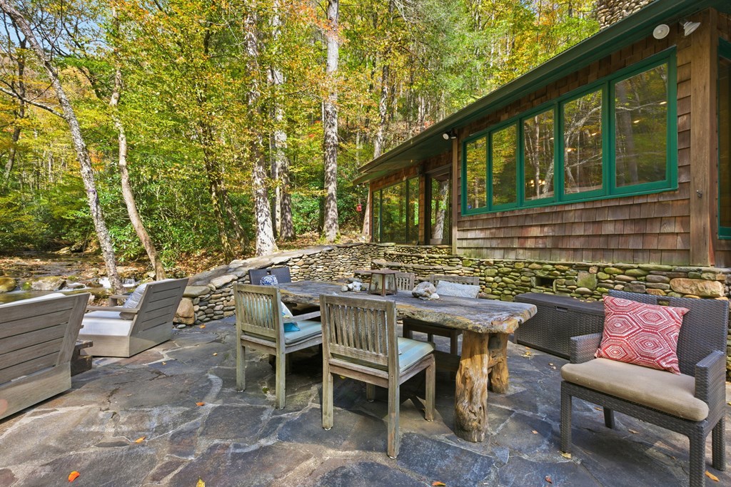 2965 Tate City Road Hayesville, NC 28904 - Photo 9 of 39