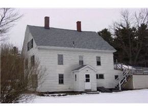 75 Rockingham Road Derry, NH 03038 - Photo 2 of 9