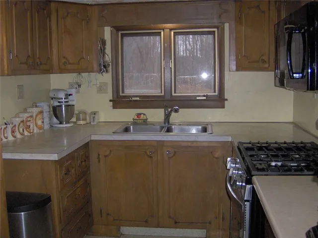 $1,150,000 | 274 Albion Road, Lincoln, RI 02865