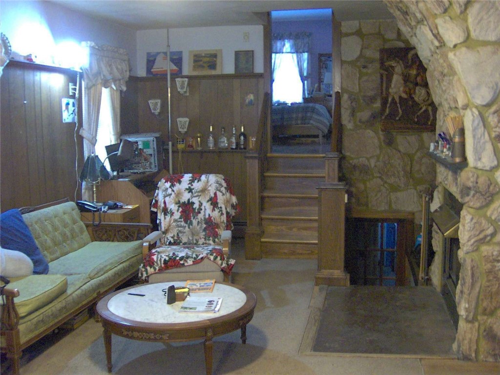 274 Albion Road Lincoln, RI 02865 - Photo 5 of 20