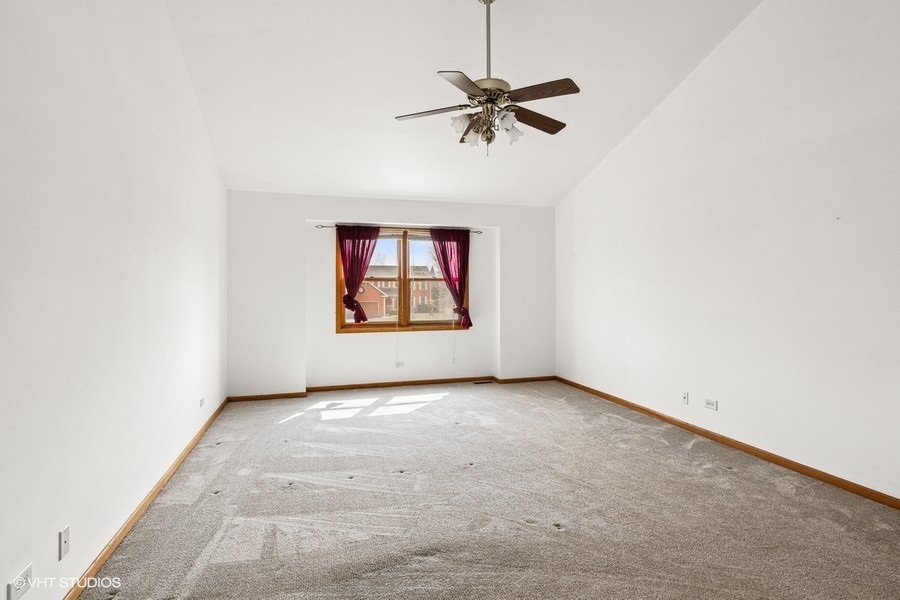 1502 Pine Street Spring Grove, IL 60081 - Photo 12 of 29 an empty room