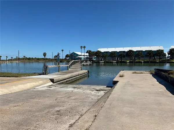 $185,000 | 2290 North Fulton Beach Road, Unit B319, Rockport, TX 78382