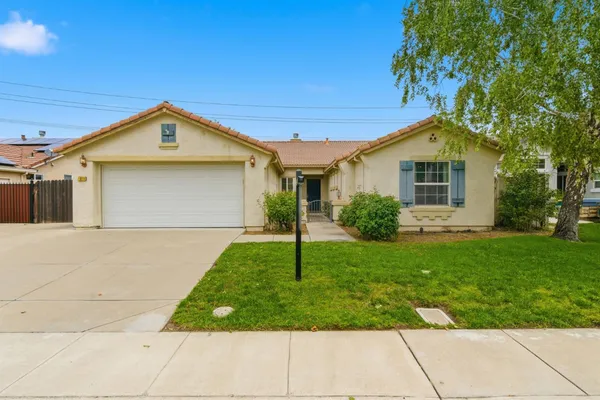 $575,000 | 1014 Foxfire Drive, Manteca, CA 95337