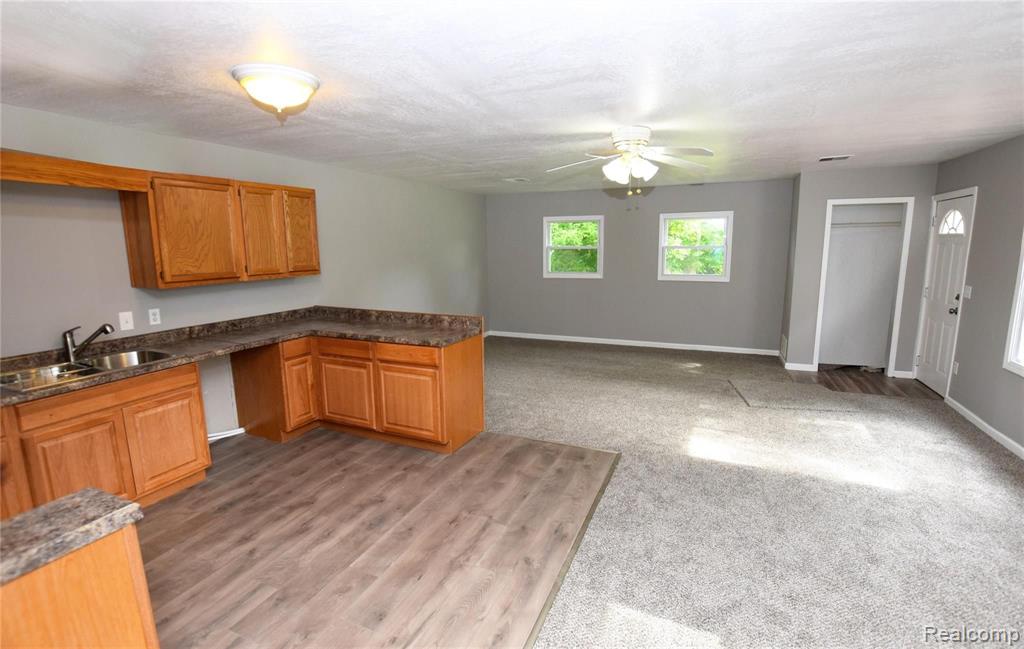 4411 Lenrose Avenue Flint, MI 48532 - Photo 4 of 12