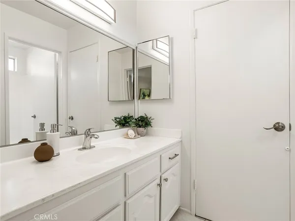 $449,944 | 5412 Lindley Avenue, Unit 108, Encino, CA 91316
