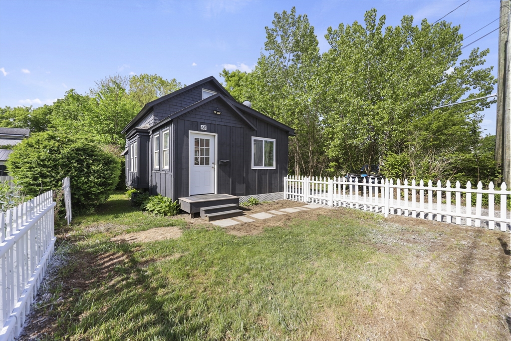 68 Orchard Street Pittsfield, MA 01201 - Photo 4 of 29
