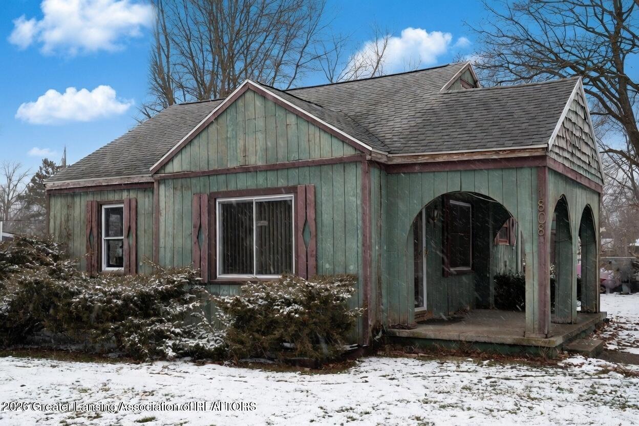 1808 West Jolly Road Lansing, MI 48910 - Photo 2 of 15 c94536ff-0ed9-45d8-898f-3eed4f008605