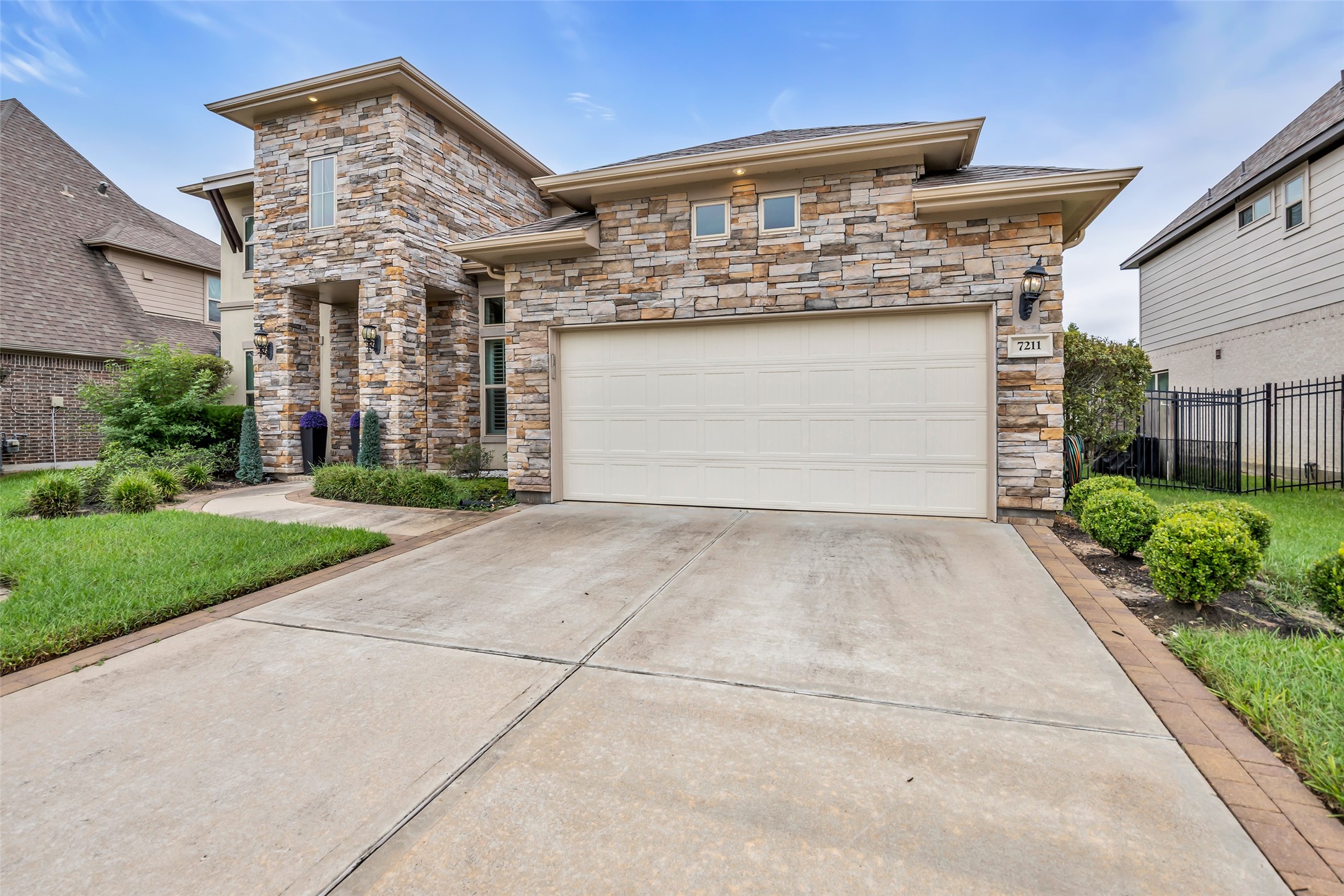 7211 Julie Pond Lane Spring, TX 77389 - Photo 3 of 45 Gallery Image 3