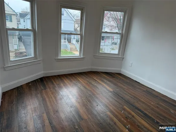 $3,000 | 726-728 East 6th Street, Unit 2 (2ND FLR), Plainfield, NJ 07062