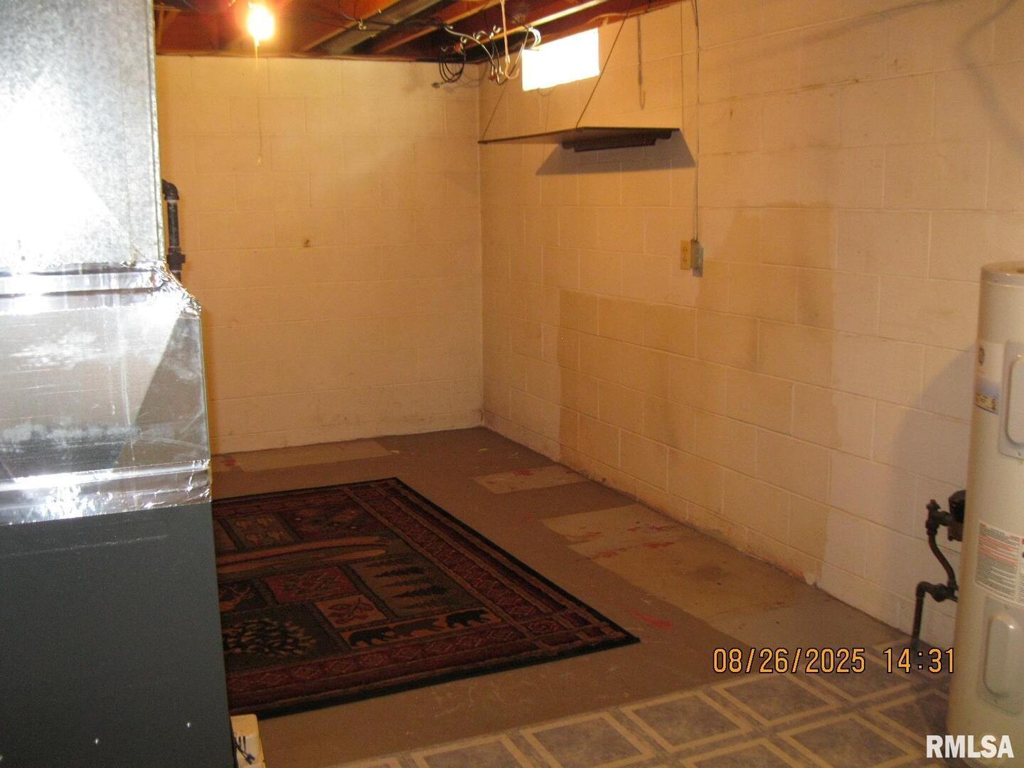 301 North Church Street Albany, IL 61230 - Photo 13 of 22 a view of a bathroom