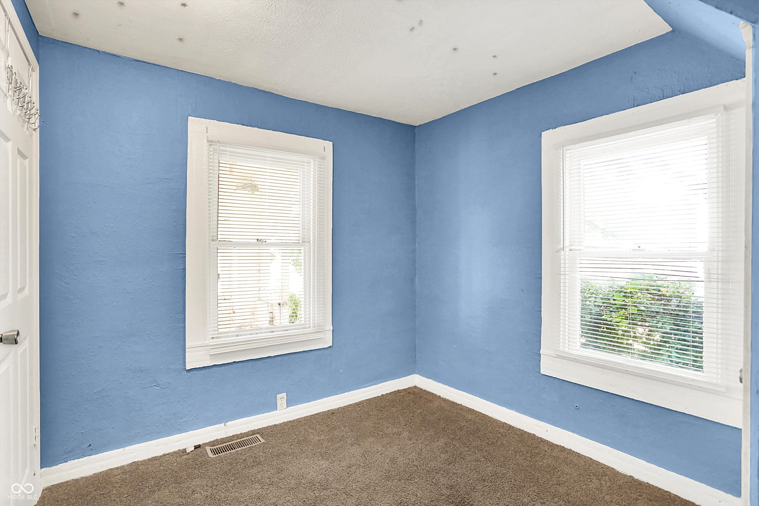 3263 Schofield Avenue Indianapolis, IN 46218 - Photo 14 of 27