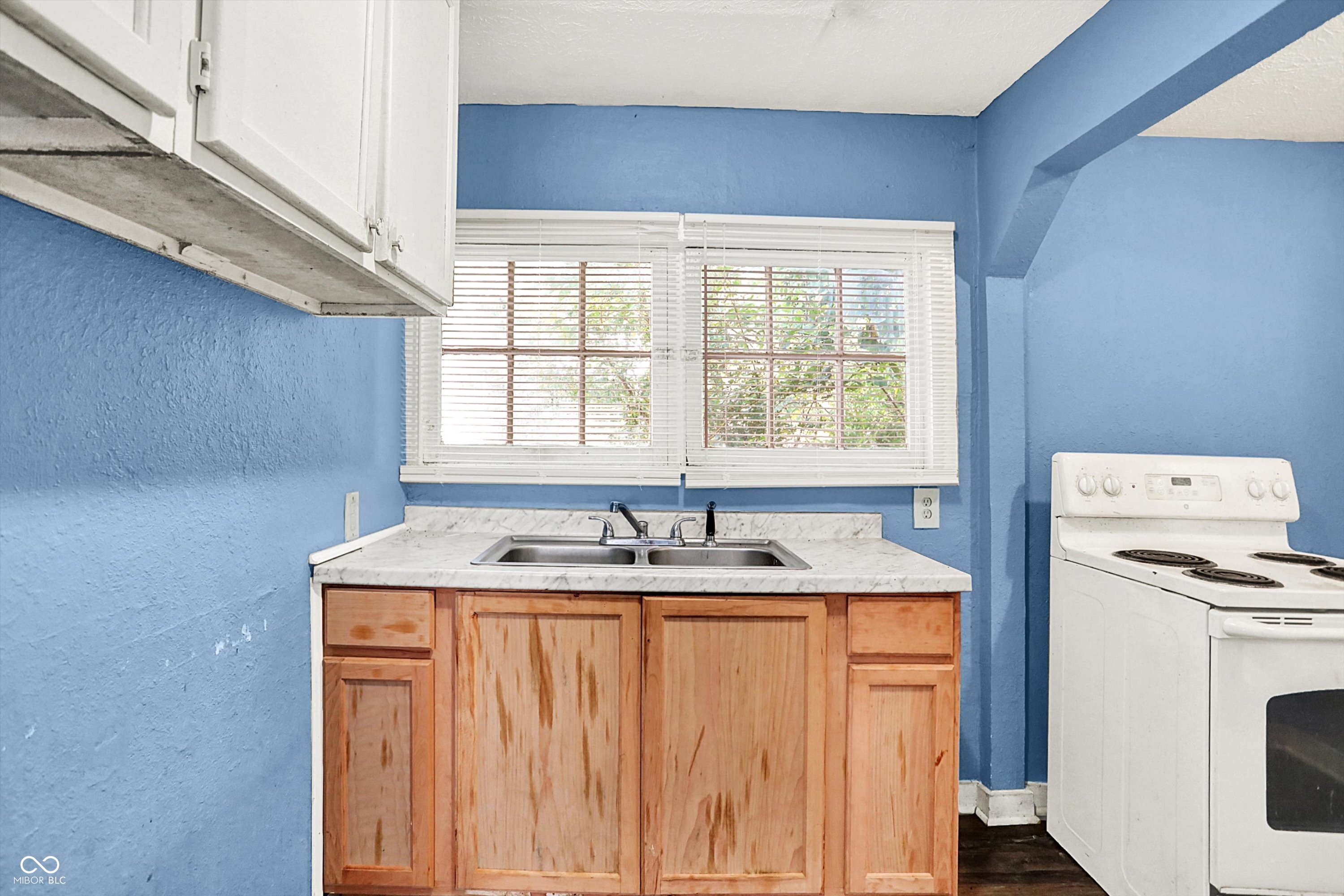 3263 Schofield Avenue Indianapolis, IN 46218 - Photo 10 of 27