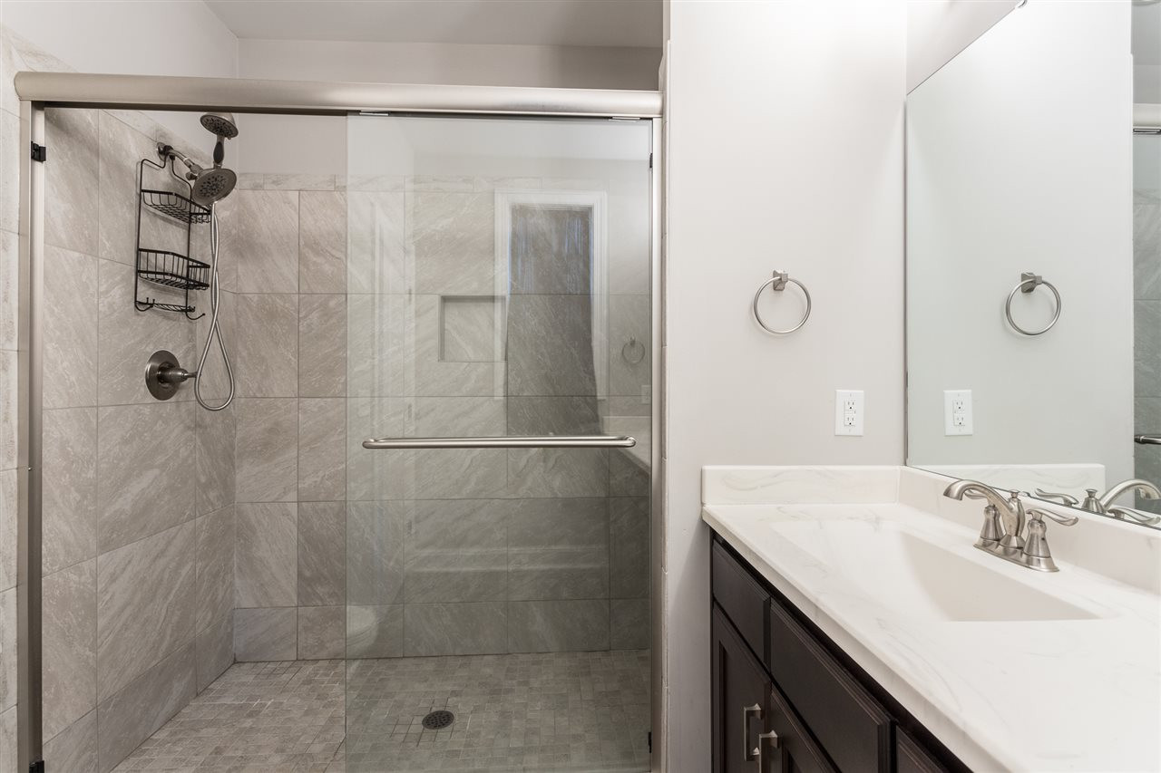 3318 High Gate Road Raleigh, NC 27603 - Photo 8 of 16 Master Bath/Spa