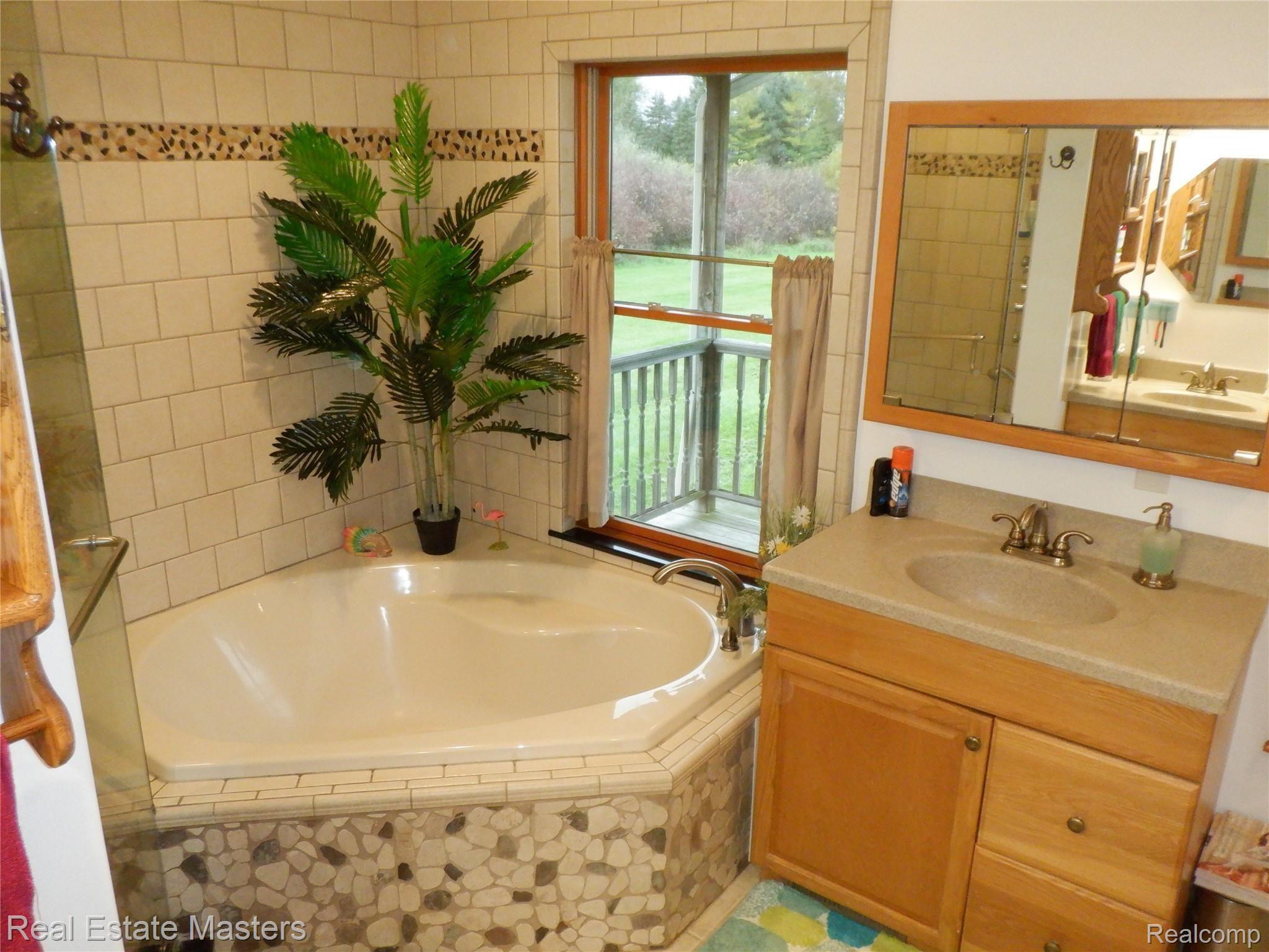 4607 Metcalf Road North Street, MI 48049 - Photo 43 of 70 DSCF0427.JPG