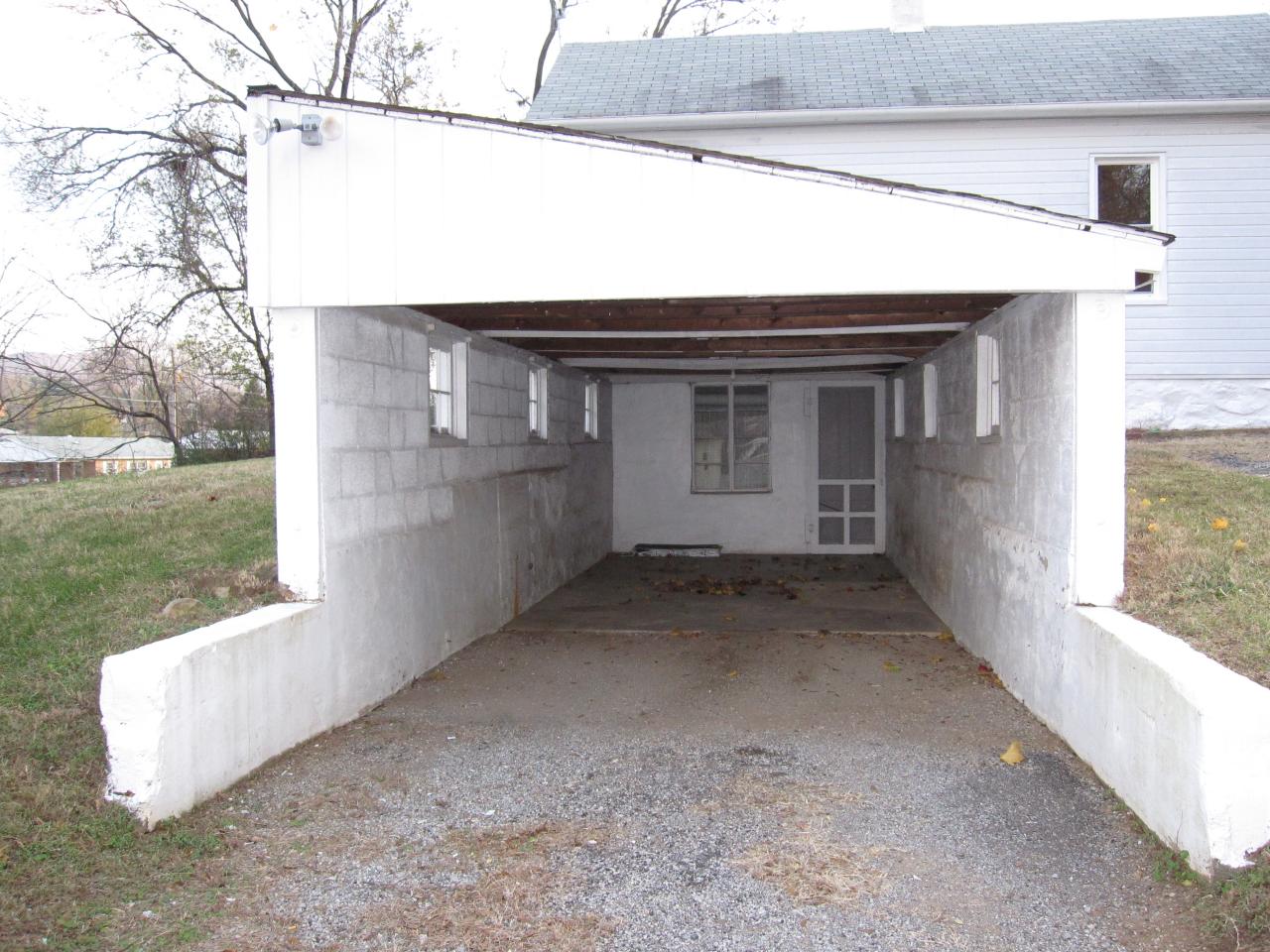 1125 Mountain View Road Vinton, VA 24179 - Photo 11 of 11 Garage
