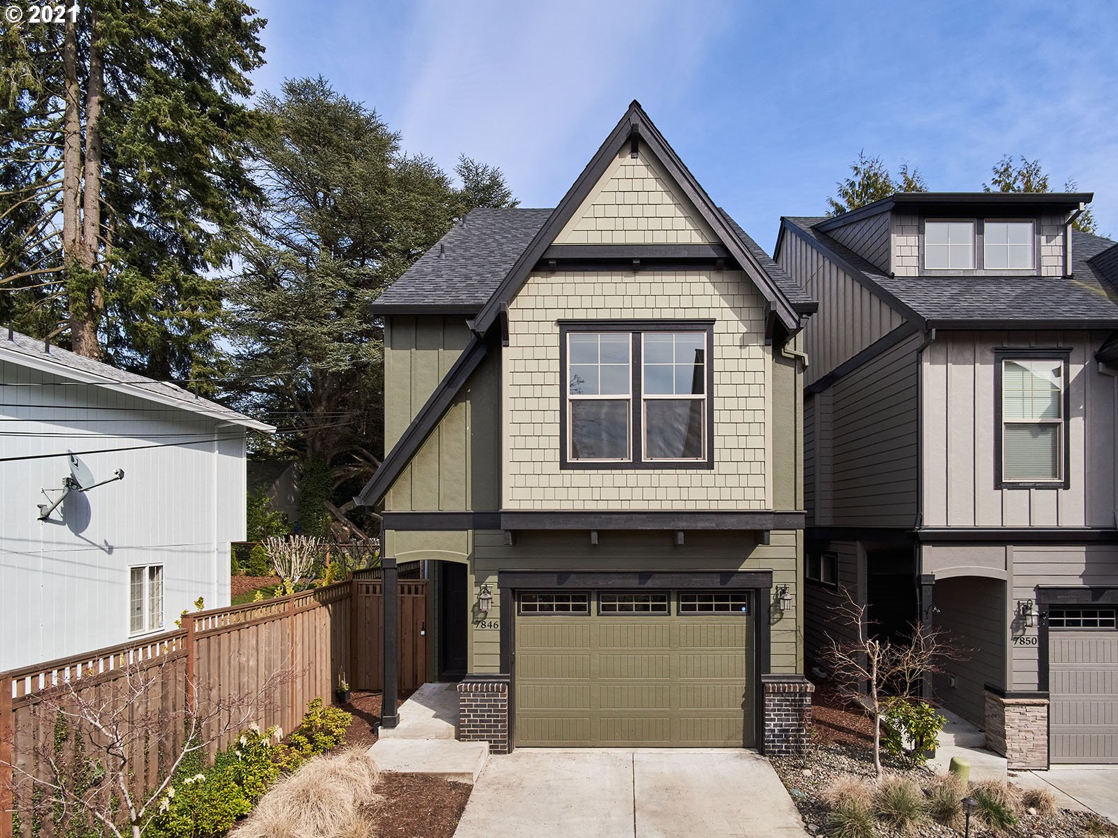 7846 Southwest Capitol Hill Road Portland, OR 97219 - Photo 1 of 19 Gallery Image 1