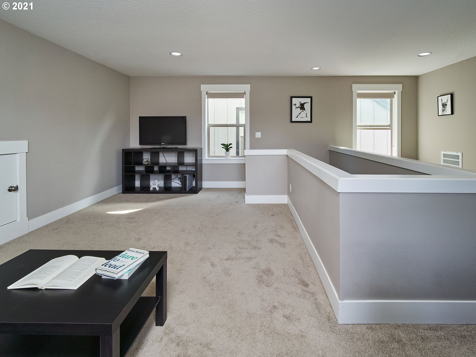 7846 Southwest Capitol Hill Road Portland, OR 97219 - Photo 13 of 19 Gallery Image 13