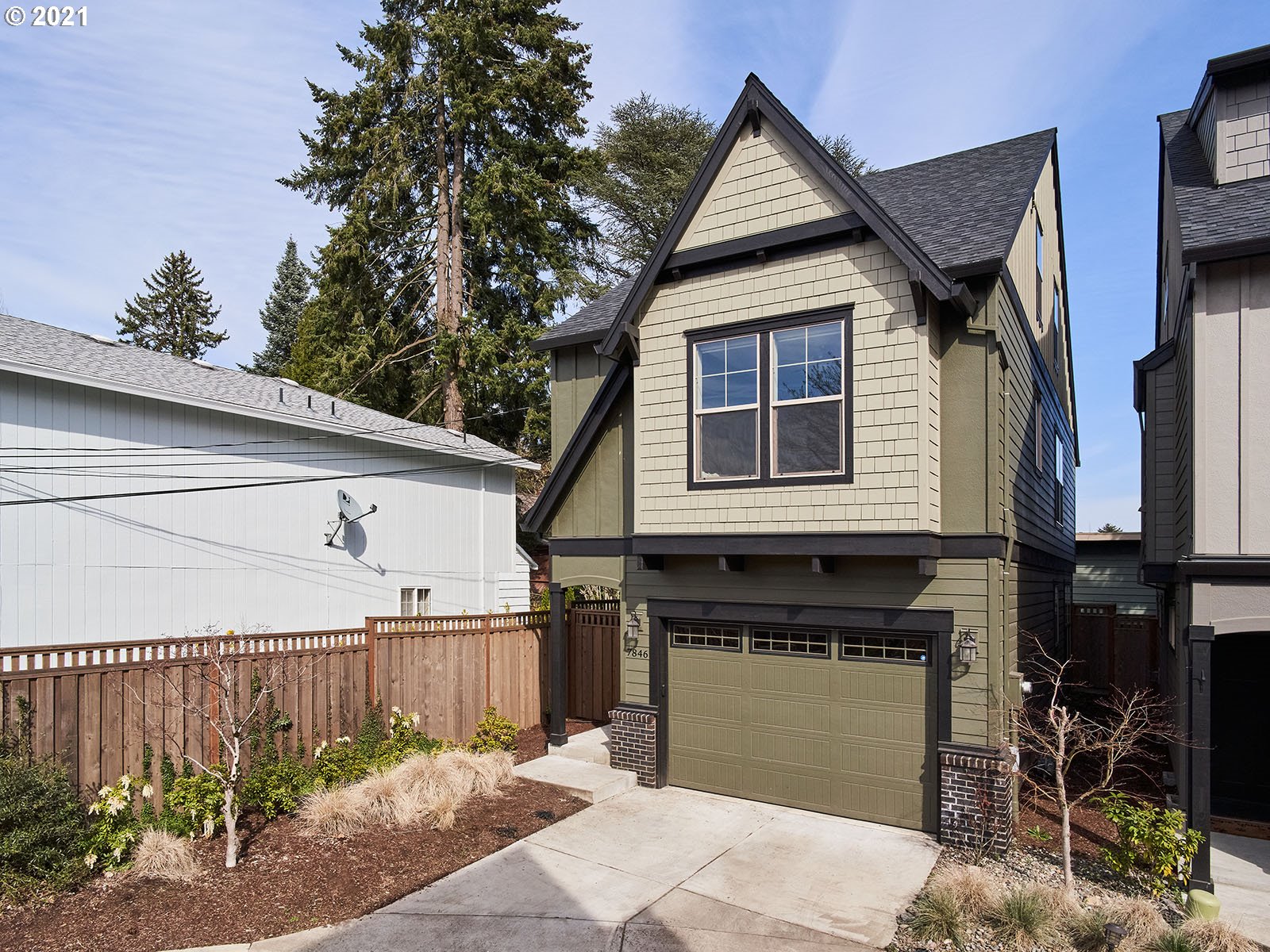 7846 Southwest Capitol Hill Road Portland, OR 97219 - Photo 18 of 19 Gallery Image 18