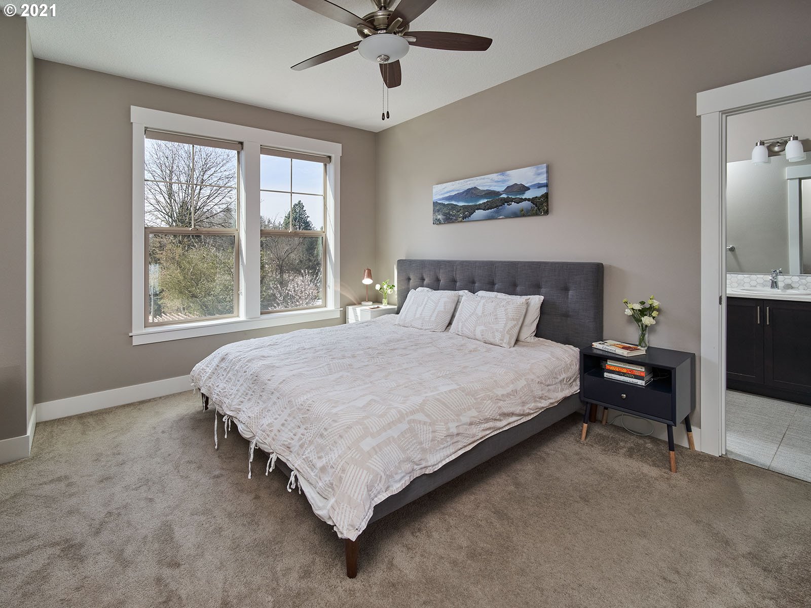 7846 Southwest Capitol Hill Road Portland, OR 97219 - Photo 6 of 19 Gallery Image 6