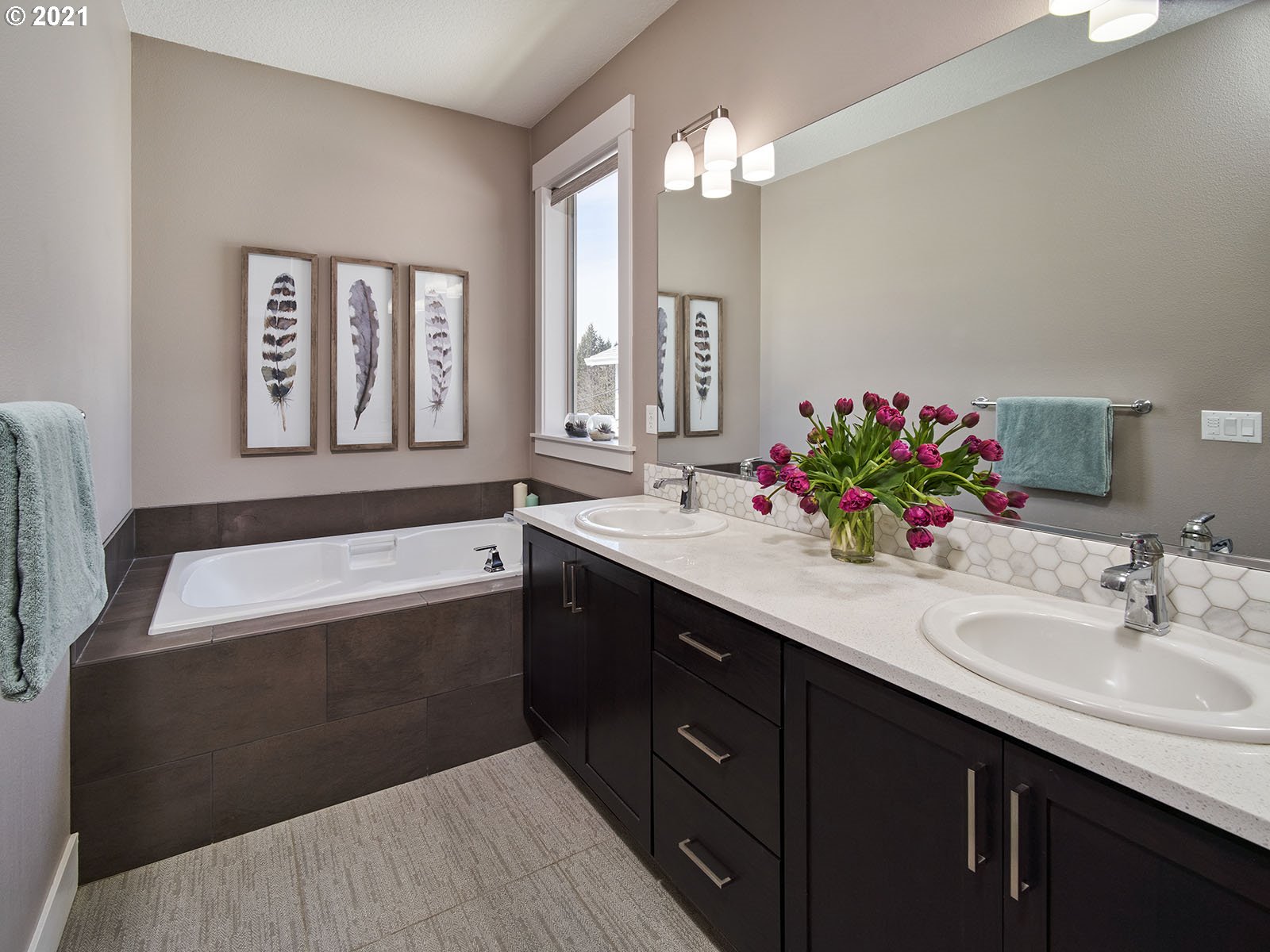 7846 Southwest Capitol Hill Road Portland, OR 97219 - Photo 7 of 19 Gallery Image 7