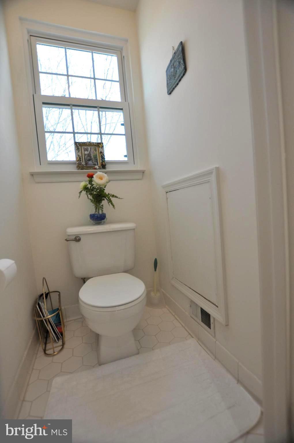 38 Dawn View Court Silver Spring, MD 20904 - Photo 18 of 29 Bath (Master)