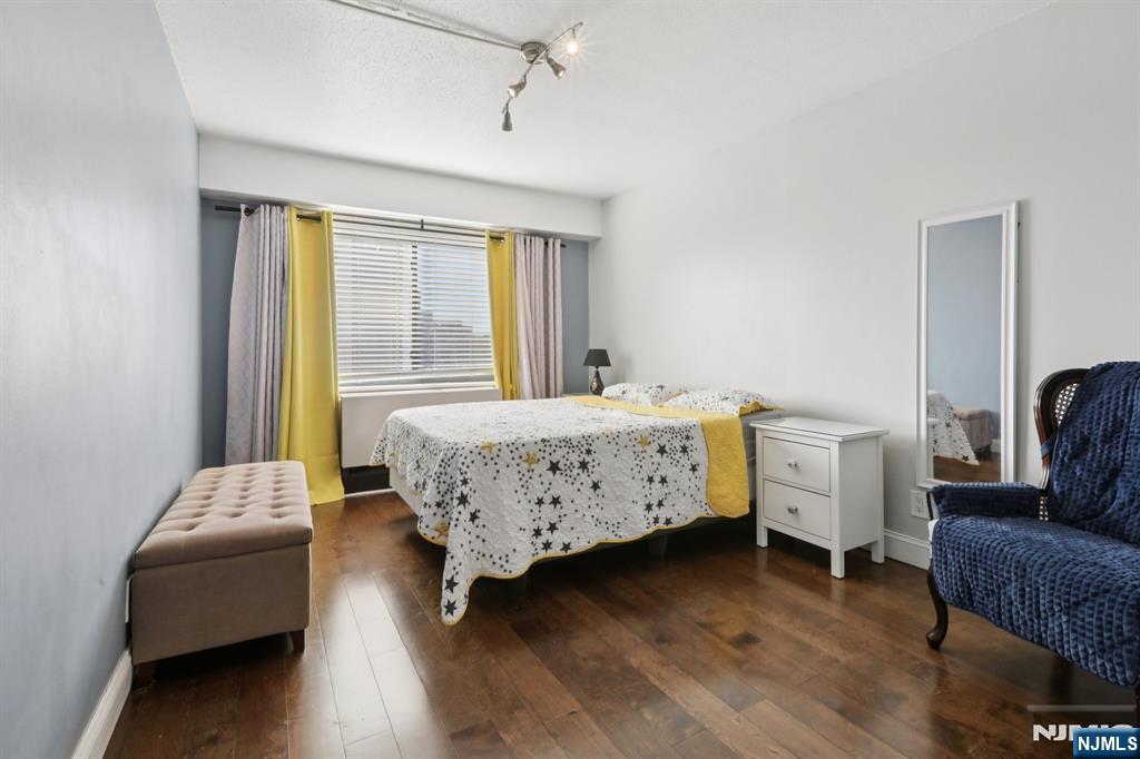 150 Overlook Avenue, Unit 7F Hackensack, NJ 07601 - Photo 18 of 32