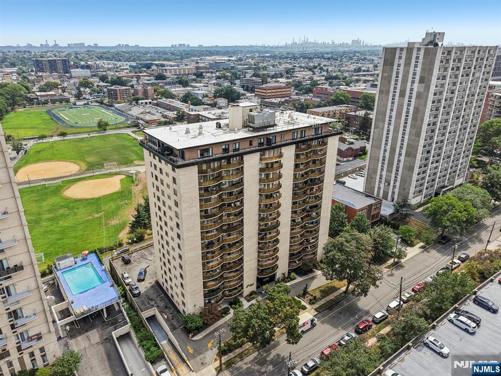 150 Overlook Avenue, Unit 7F Hackensack, NJ 07601 - Photo 28 of 32