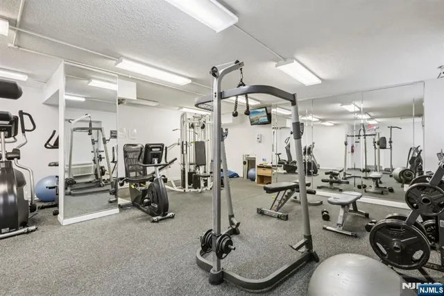 $489,000 | 150 Overlook Avenue, Unit 7F, Hackensack, NJ 07601