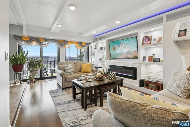 $489,000 | 150 Overlook Avenue, Unit 7F, Hackensack, NJ 07601