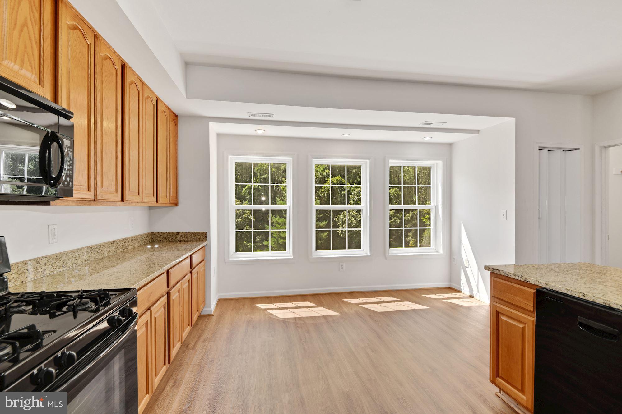 260 Brock Bridge Road Laurel, MD 20724 - Photo 10 of 40 Table Space