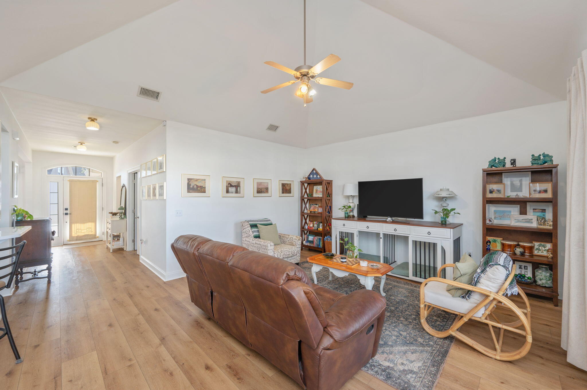 110 Creve Core Drive Crestview, FL 32539 - Photo 6 of 33 Livingroom