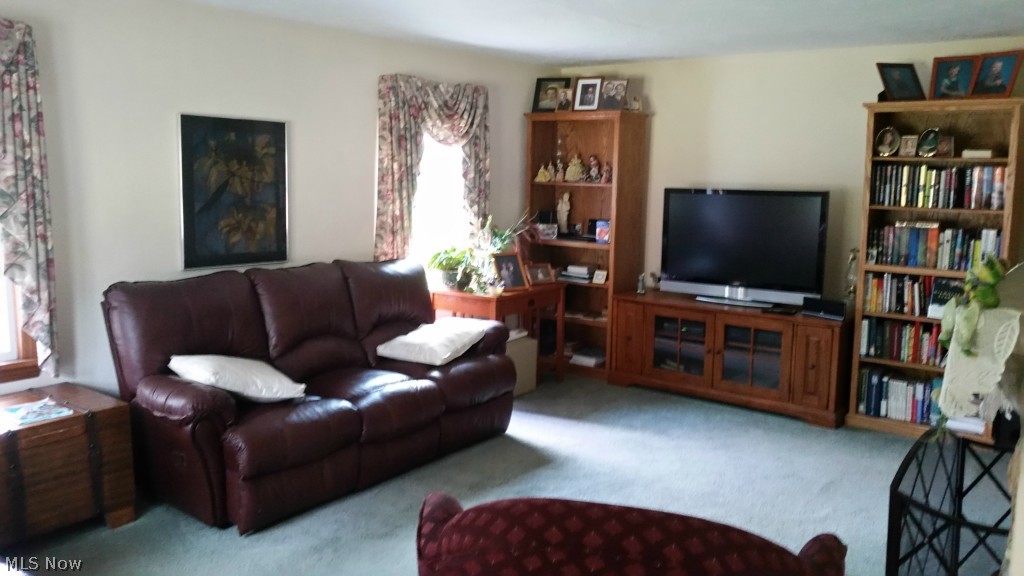 6289 Murray Ridge Road Elyria, OH 44035 - Photo 3 of 17 Gallery Image 3