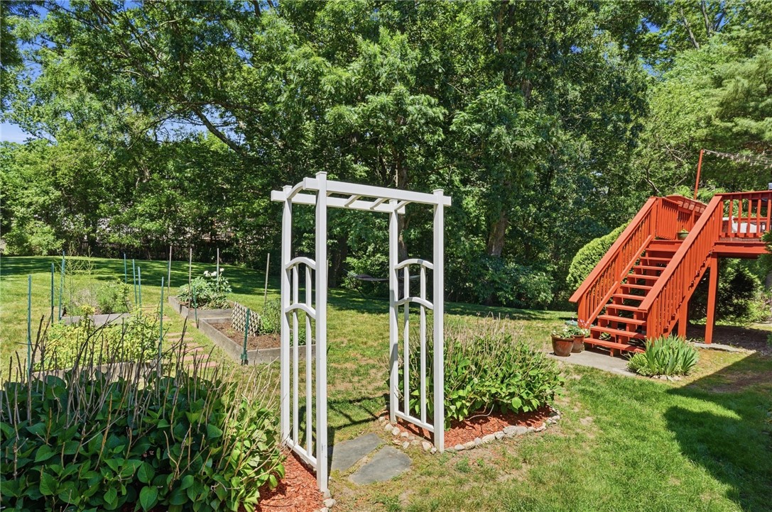 26 King Street Coventry, RI 02816 - Photo 9 of 50 Trellis