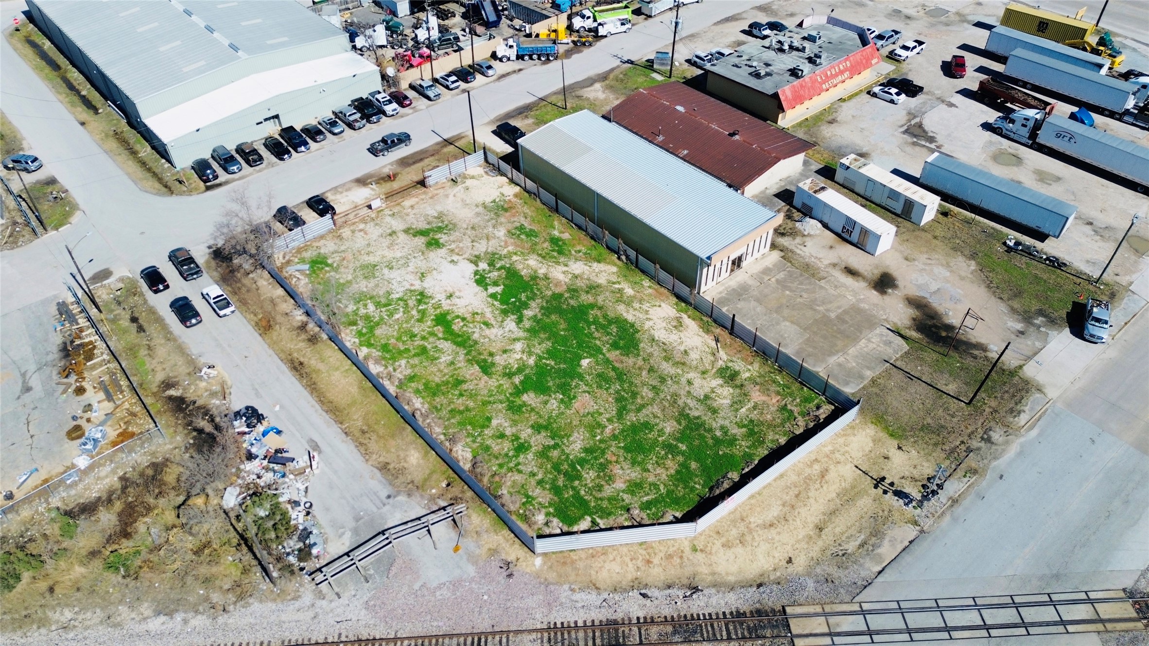2323 Daugherty Street Houston, TX 77029 - Photo 2 of 8
