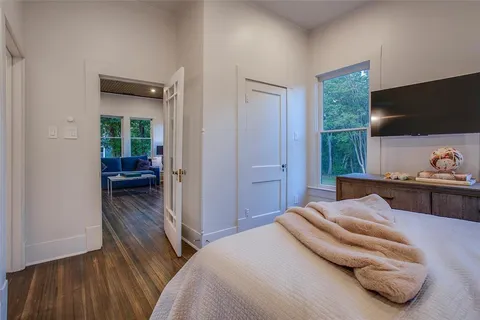 $735,000 | 732 Haines Avenue, Dallas, TX 75208
