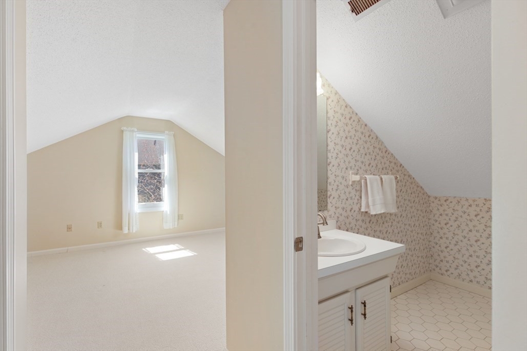 120 Village Post Road, Unit 120 Danvers, MA 01923 - Photo 24 of 35