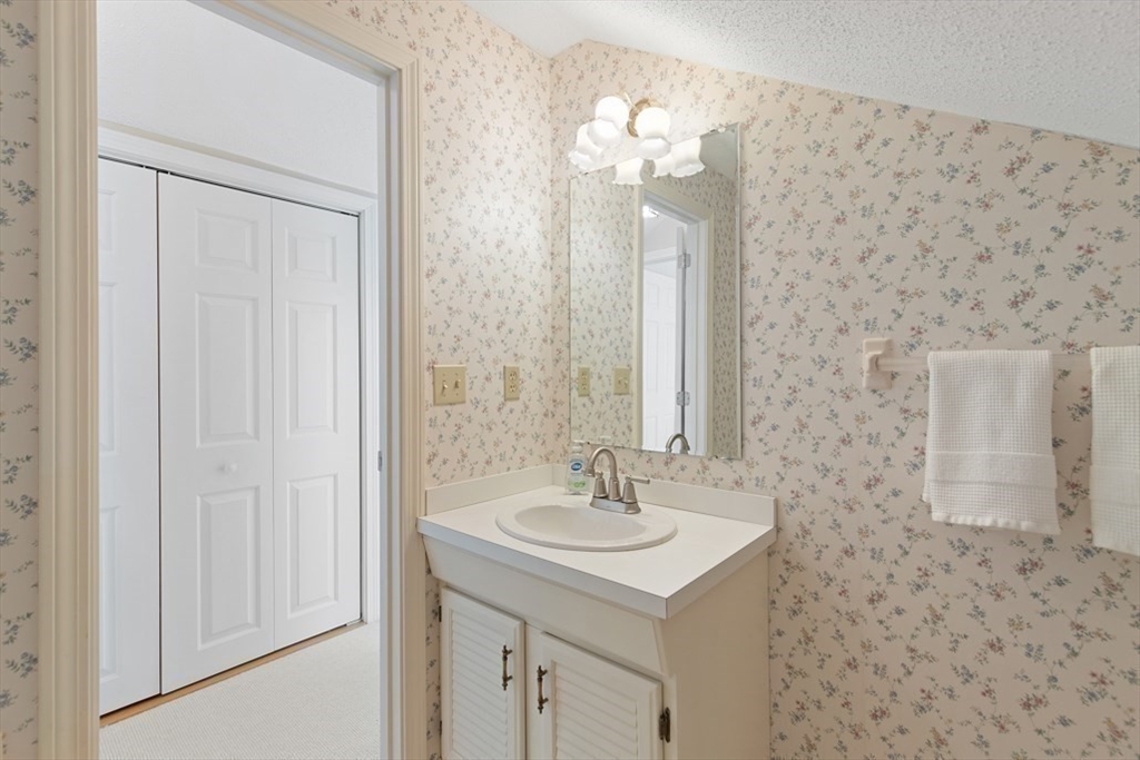 120 Village Post Road, Unit 120 Danvers, MA 01923 - Photo 25 of 35