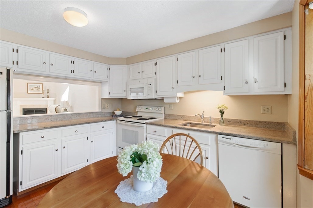 120 Village Post Road, Unit 120 Danvers, MA 01923 - Photo 7 of 35