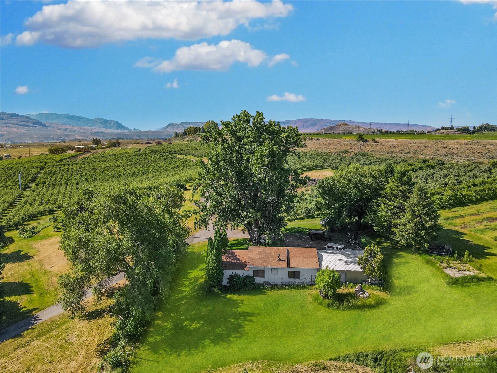 223 Old Riverside Highway Omak, WA 98841 - Photo 3 of 25