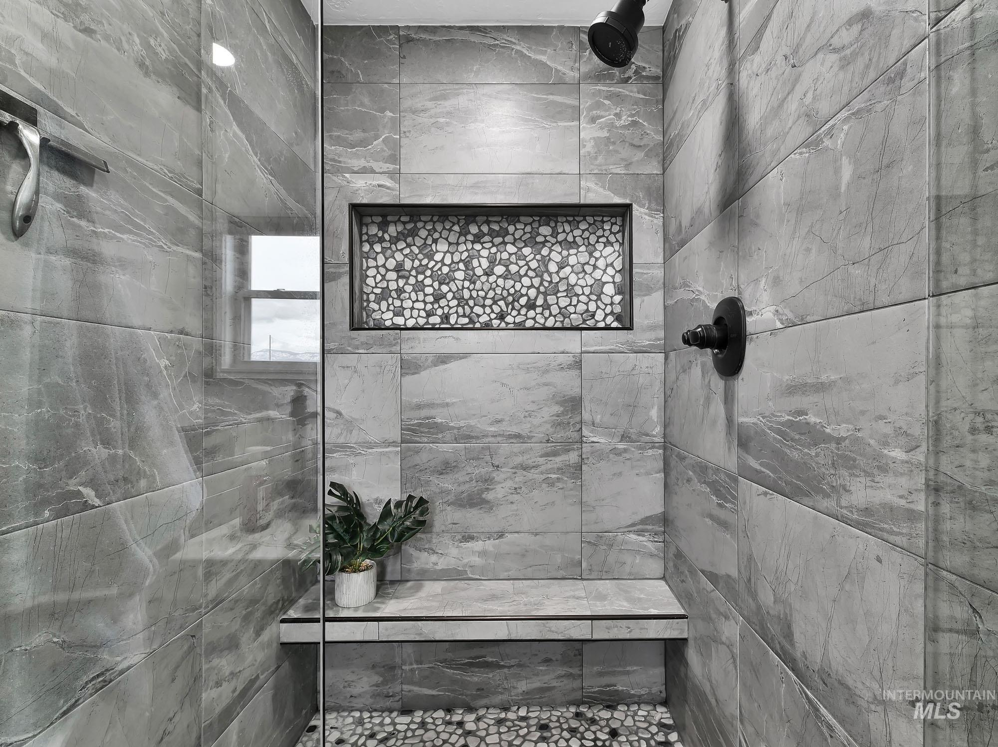 3630 Beverly Street Boise, ID 83709 - Photo 19 of 50 Full bathroom featuring tiled shower